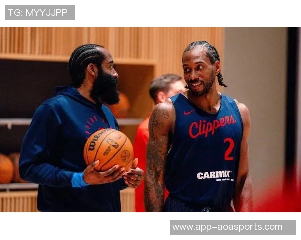 莱昂纳德与哈登的巅峰对决谁能在NBA赛场上笑到最后